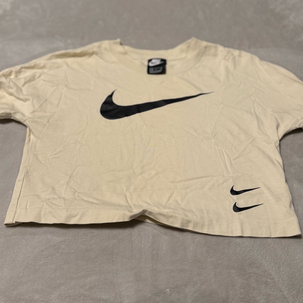 Women’s Short Sleeve Crop Tee